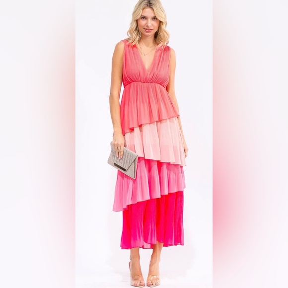 Dresses & Skirts - WOMEN'S SLEEVELESS V-NECK RUFFLE TIERED COLORBLOCK MAXI DRESS ( No Large Size)